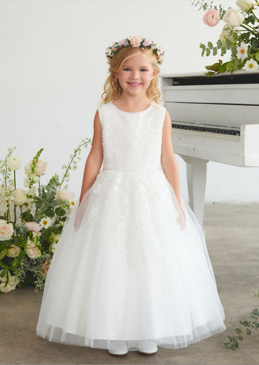 Elegant and enchanting, the Olivia Girls Dress features a shimmering lace bodice adorned with a rhinestone-embellished neckline.