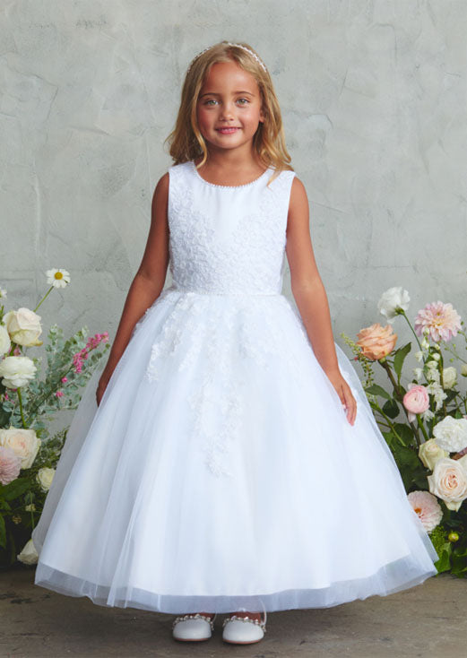 Elegant and enchanting, the Olivia Girls Dress features a shimmering lace bodice adorned with a rhinestone-embellished neckline.